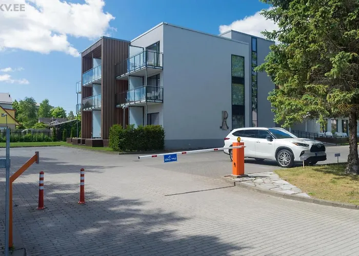 Sunny Aisa Apartment