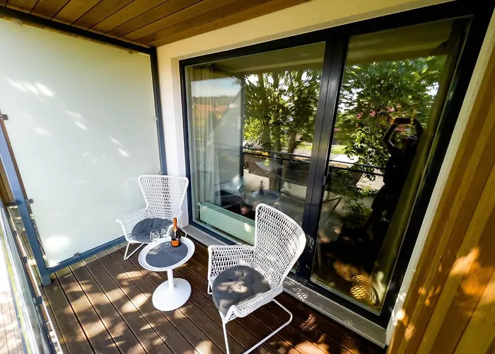 Sunny Aisa Apartment